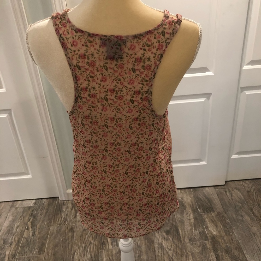 Pink Floral Tanktop - Picture 2 of 3